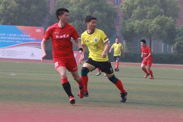 美国男篮大胜塞尔维亚 库里24分约基奇16+11